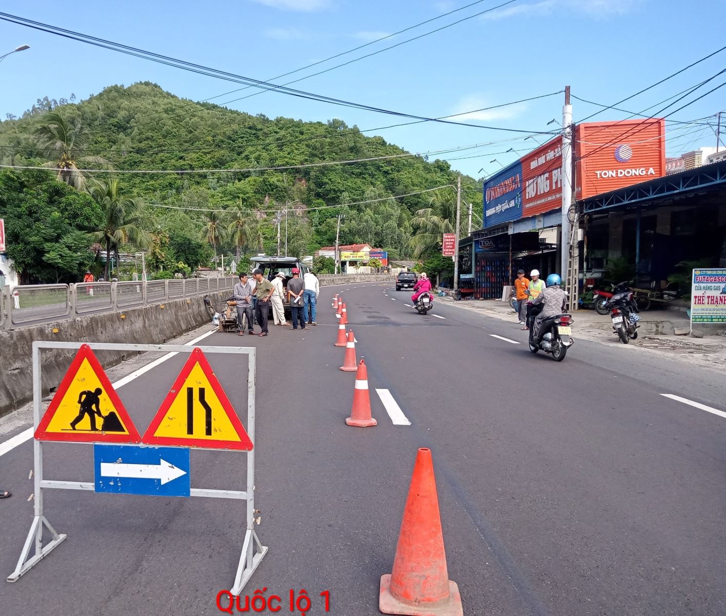 Công tác khảo sát mặt đường, kết cấu, màng sơn kẻ đường